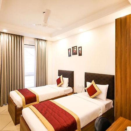 Fabhotel La Paz Stay B&B นิวเดลี ภายนอก รูปภาพ