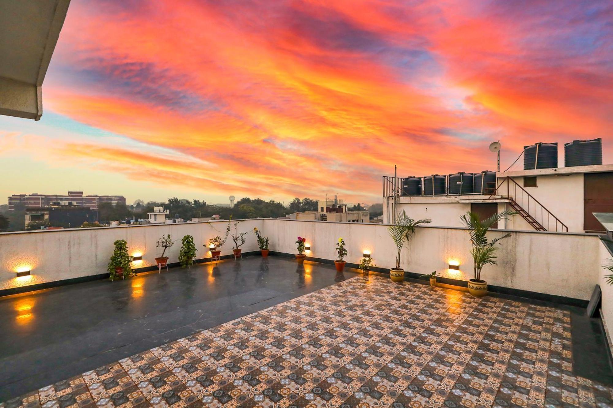 Fabhotel La Paz Stay B&B นิวเดลี ภายนอก รูปภาพ